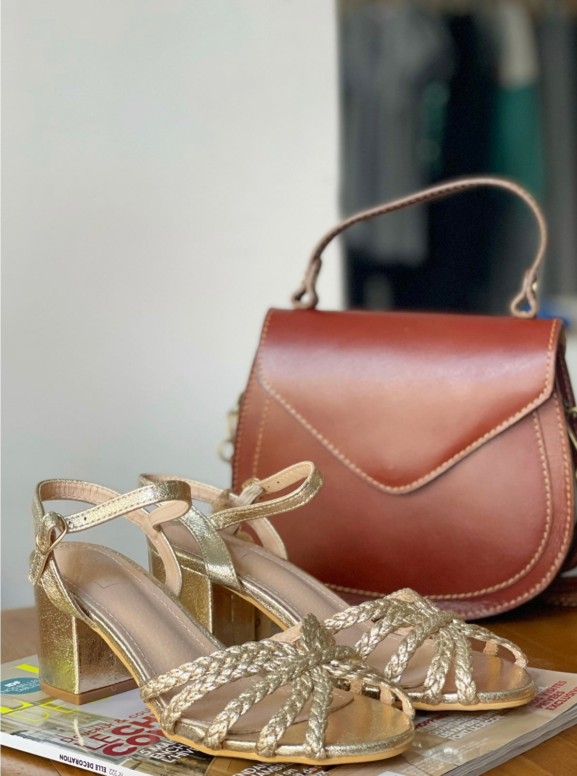 Sandale-Basile-sandales-dorées-à-lanières-tressées-talons-carré-Mylo-concept-store-paris-17-