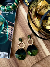 Charger l'image dans la galerie, Boucles d'oreilles Dahlia vertes