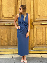 Charger l&#39;image dans la galerie, Robe-Alcala-robe-bleue-longue-avec-noeud-Mylo-concept-store-paris-17
