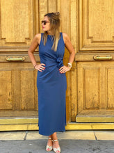 Charger l&#39;image dans la galerie, Robe-Alcala-robe-bleue-longue-avec-noeud-Mylo-concept-store-paris-17
