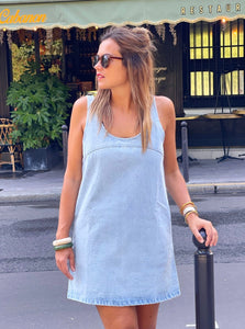 Robe-Totino-robe-bleue claire en jean debardeur mylo concepet store battignoles