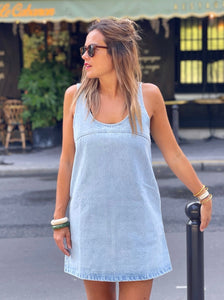 Robe-Totino-robe-bleue claire en jean debardeur mylo concepet store battignoles