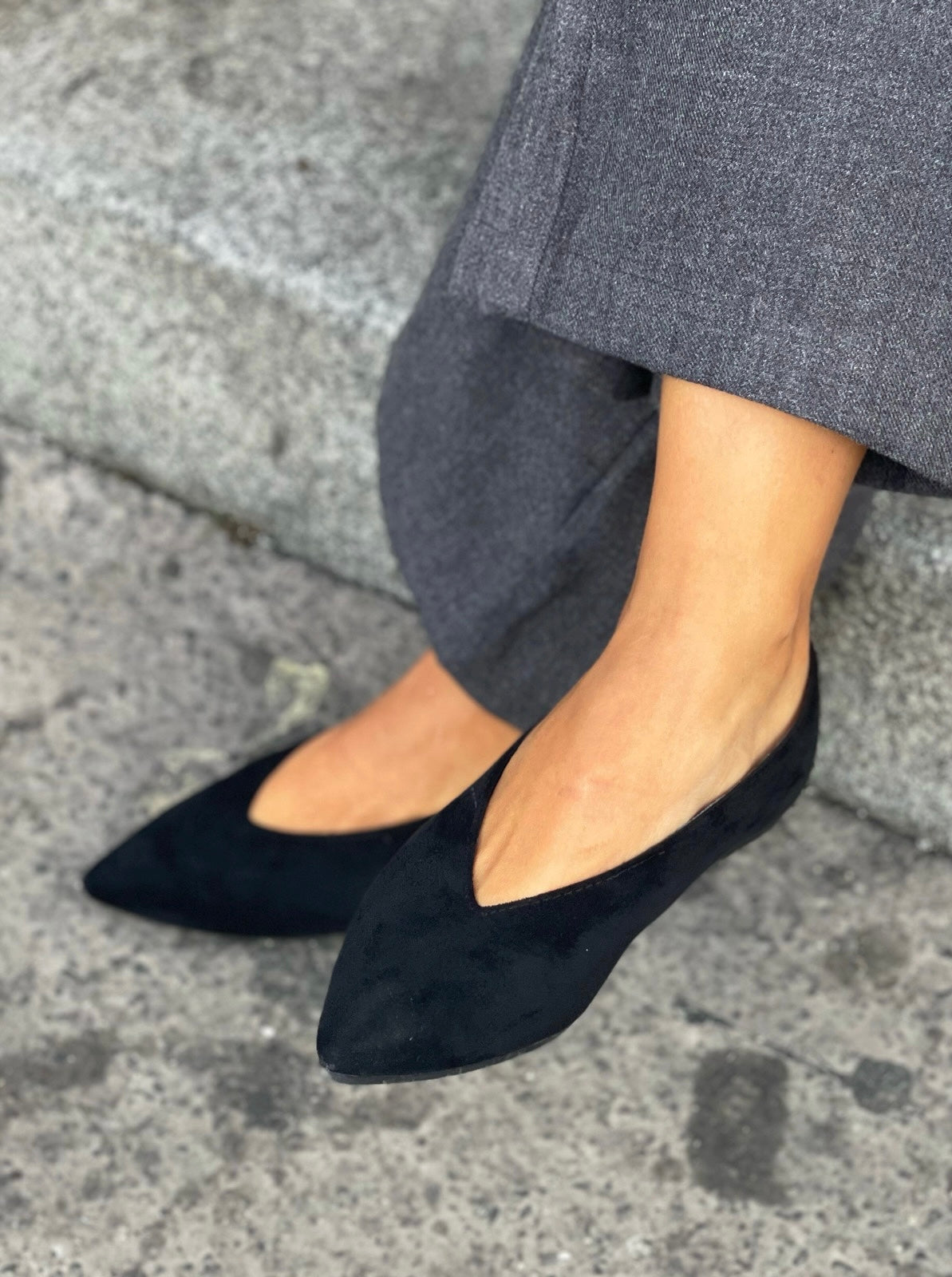 Ballerines Bastia noires à bout pointu, détail de profil
