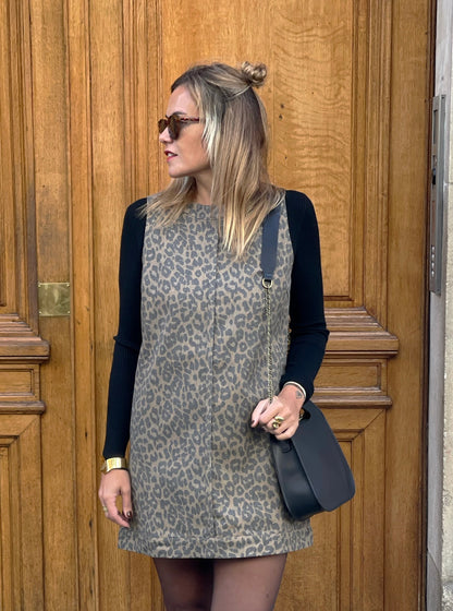 Robe courte Calenzana imprimé léopard MYLO — vue rapprochée