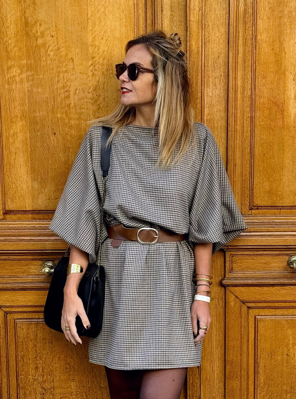 Robe Evisa pied-de-poule MYLO, zoom sur coupe et manches