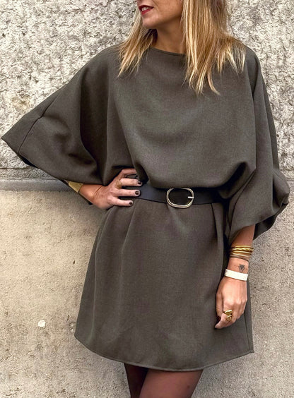 Détail robe Evisa kaki et ceinture noire