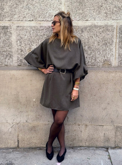 Robe Evisa kaki avec ceinture noire vue plein pied