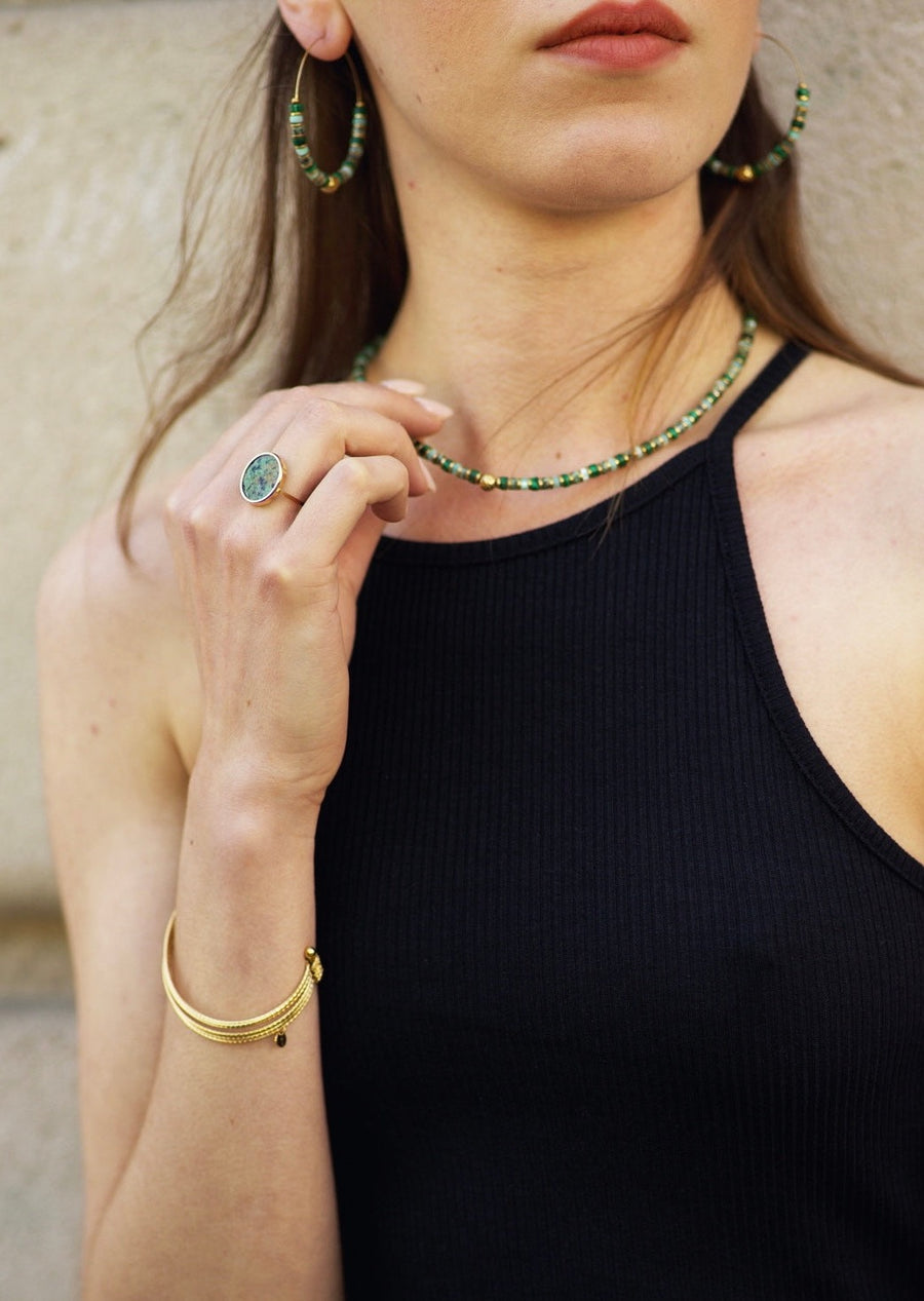 Pieces-debardeur-costina-noir-serré-au-cou-mylo-concept-store